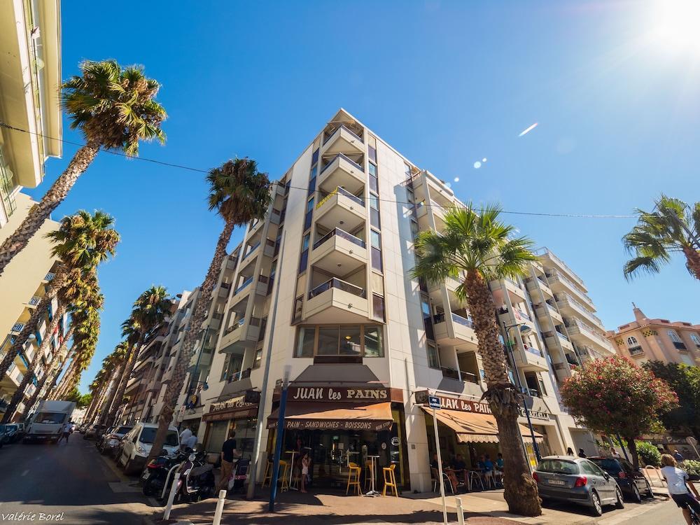 Residence Couleurs Soleil, Juan Les Pins อองทีบส์ ภายนอก รูปภาพ