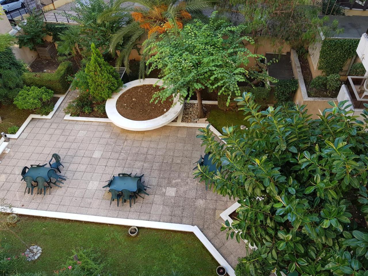 Residence Couleurs Soleil, Juan Les Pins อองทีบส์ ภายนอก รูปภาพ